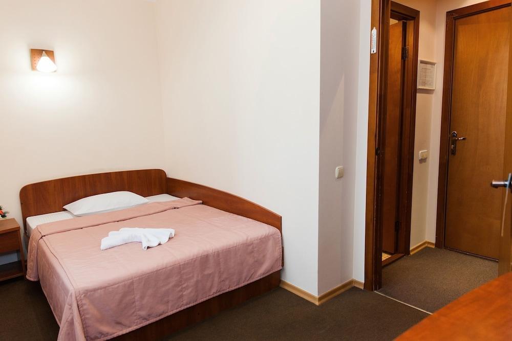 U Fontana Hotel مينسك المظهر الخارجي الصورة
