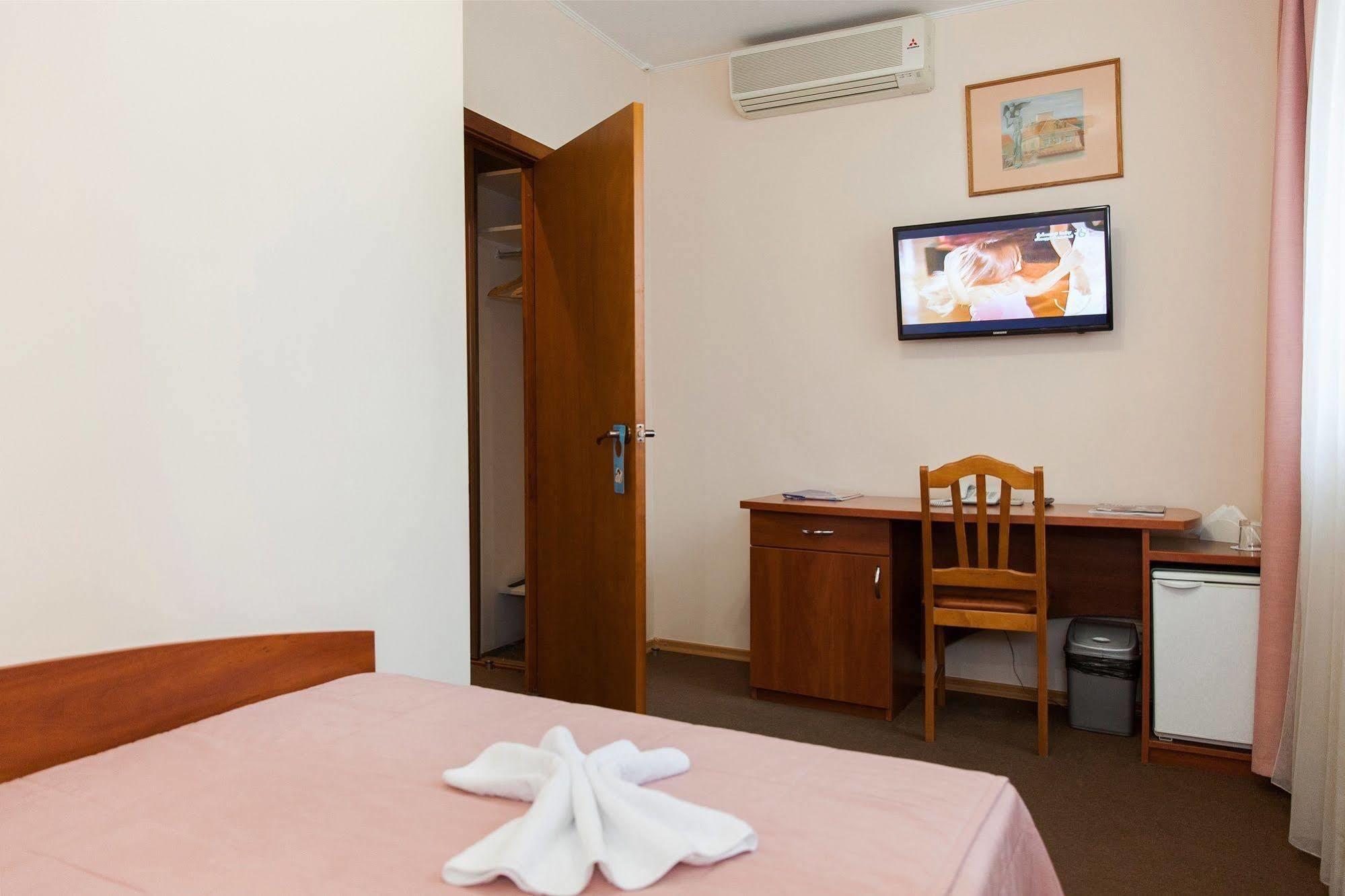 U Fontana Hotel مينسك المظهر الخارجي الصورة