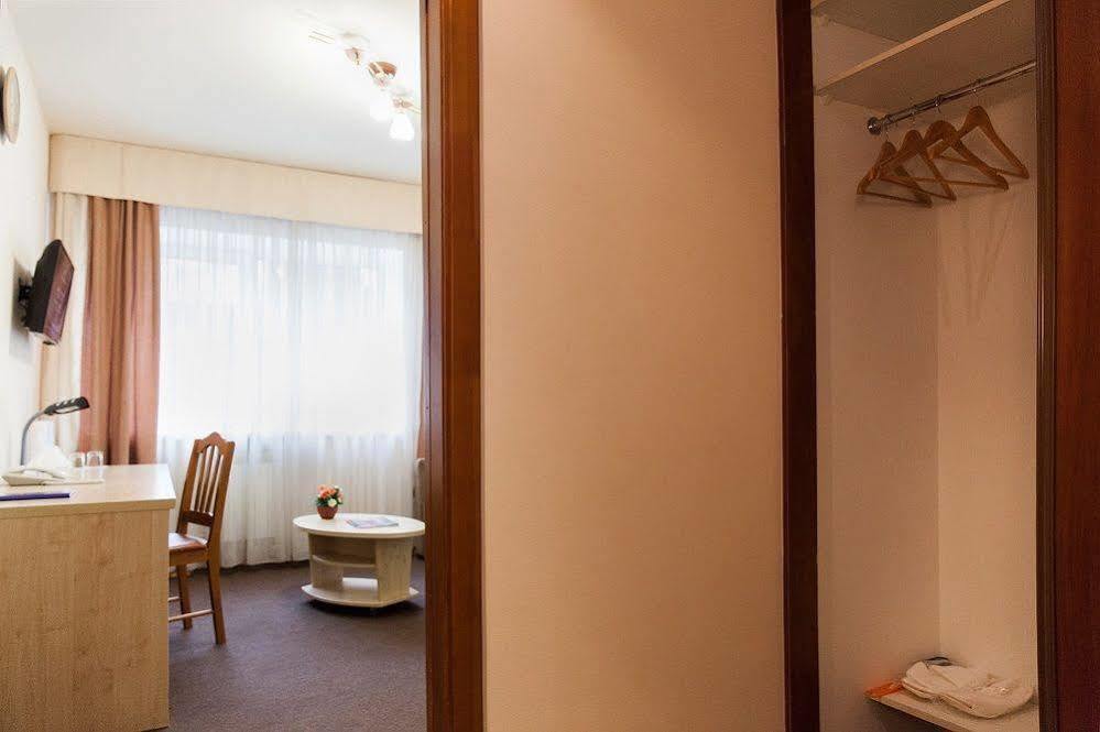 U Fontana Hotel مينسك المظهر الخارجي الصورة