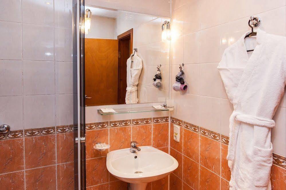 U Fontana Hotel مينسك المظهر الخارجي الصورة