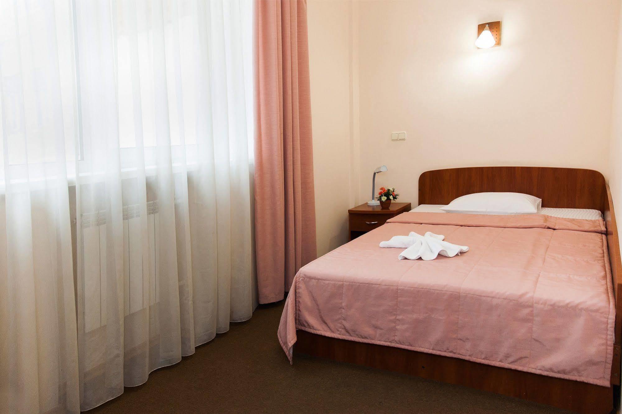 U Fontana Hotel مينسك المظهر الخارجي الصورة