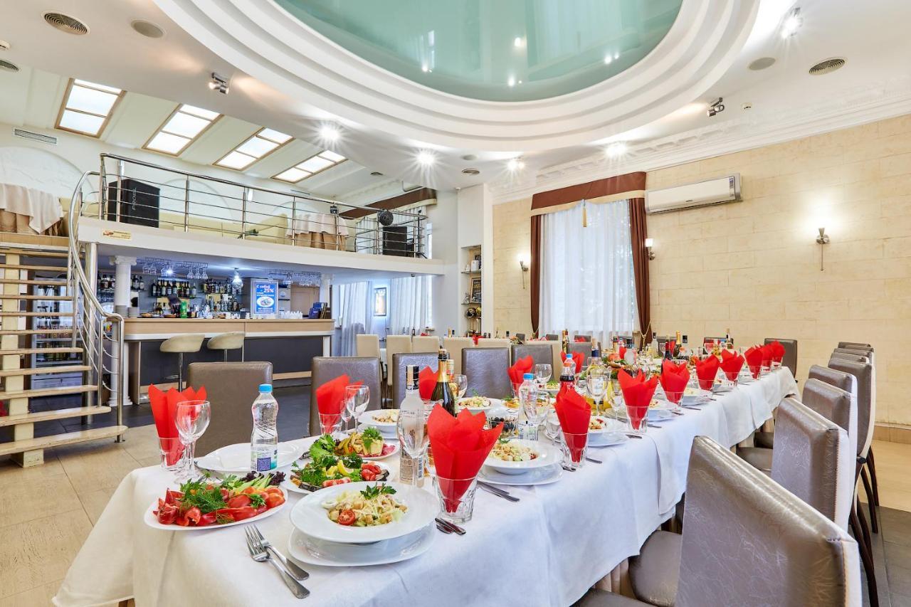 U Fontana Hotel مينسك المظهر الخارجي الصورة